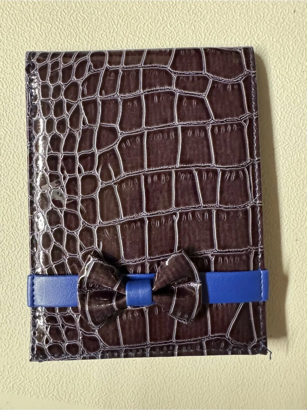SeneGence large travel Croc-Embossed Leather Mirror with Blue Accent
